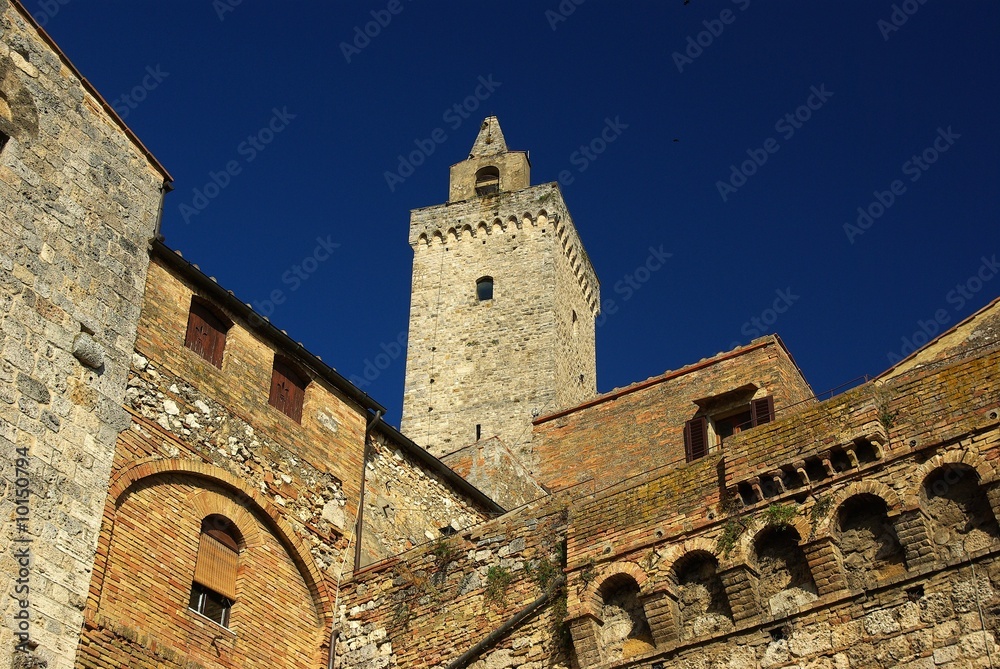 San Gimignano: Palazzo Cugnanesi e torre Rognosa 2