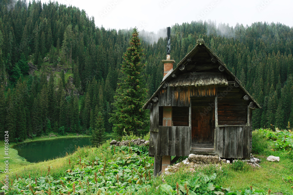 The Cabin with lake in Julian Alps