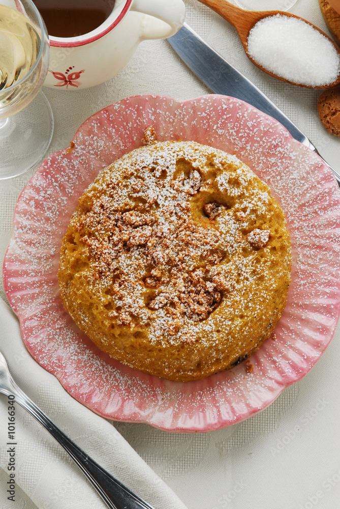 Polenta dolce bergamasca Dolce Ricetta della Lombardia Stock Photo