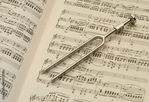 Fotografija Tuning fork and sheet music