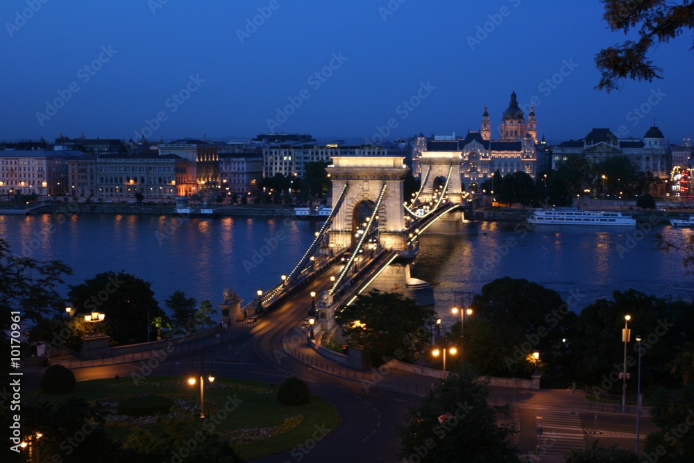 Széchenyi Lánchíd Bridge in Budapest