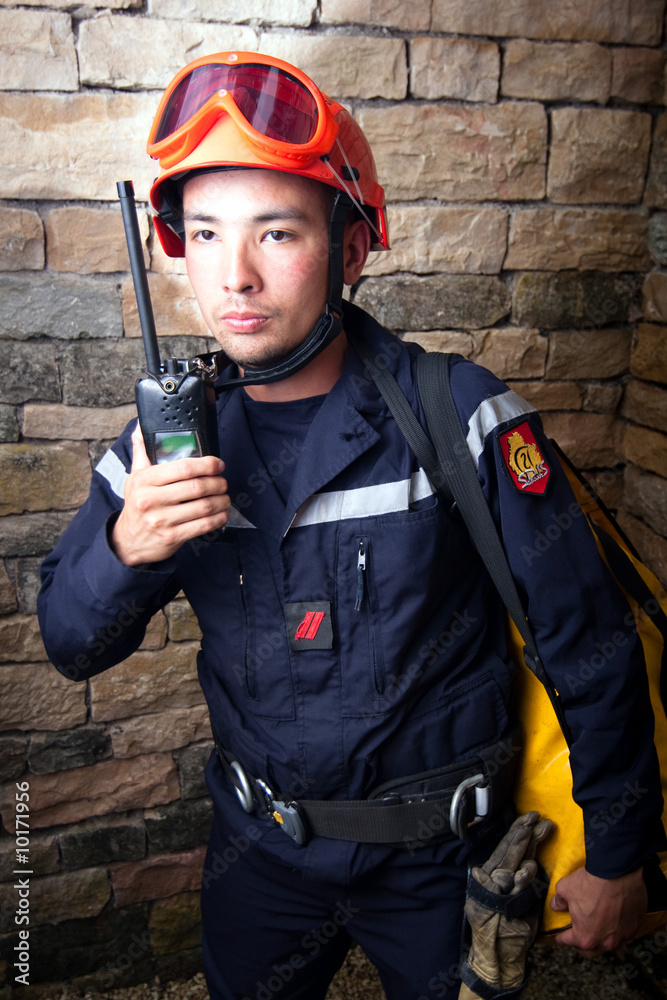 Fototapeta premium sapeurs pompiers sauvetage