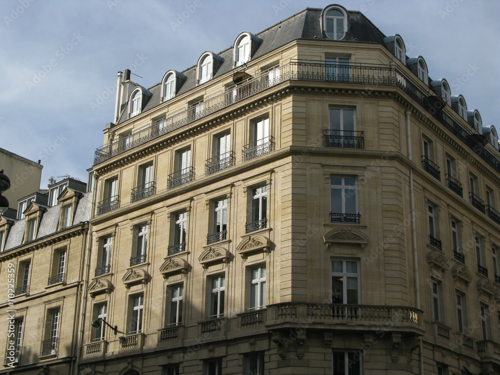 Immeuble en pierre, Paris.