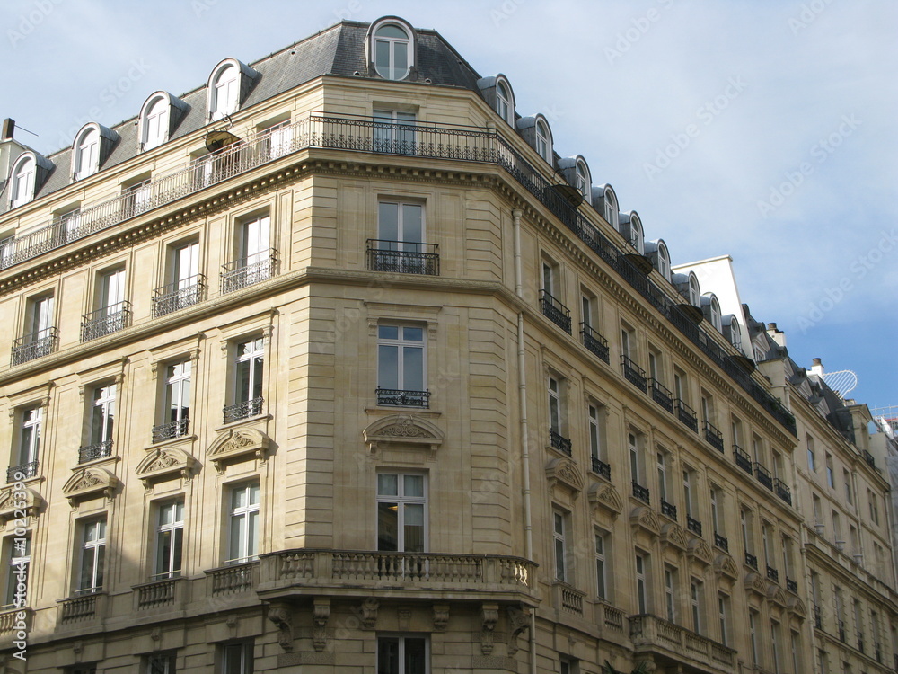 Immeuble en pierre, Paris.