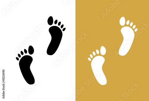 Pas / Traces / Empreintes de pied dans le sable
