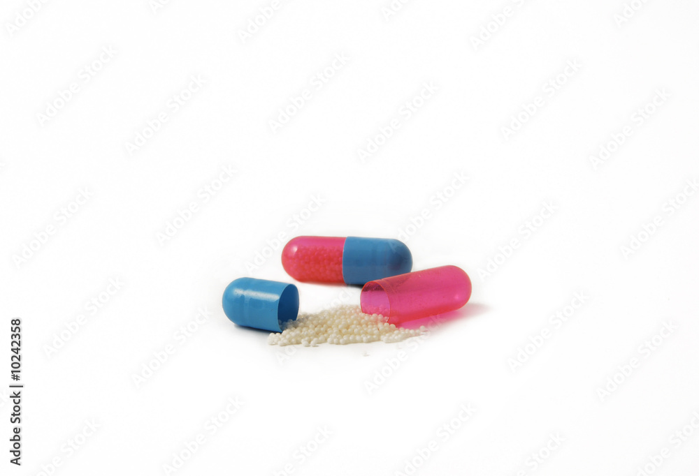 Medicine - capsula e capsula aperta Medicine - capsula e capsula aperta