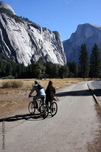 bicycling,couple,outdoors