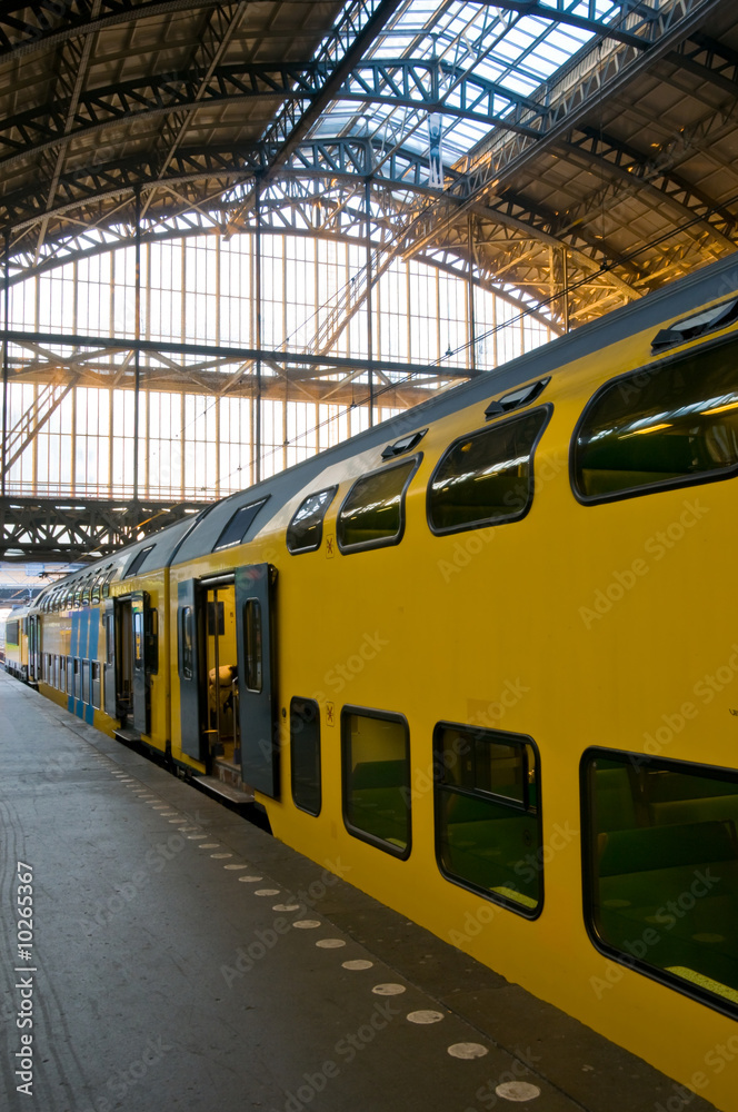 Fototapeta premium Amsterdam Centraal Train station