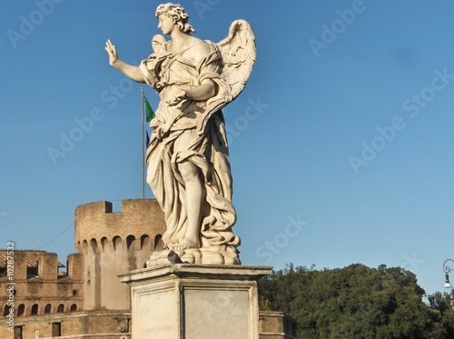 estatua en Ponte Sant'Angelo Roma
