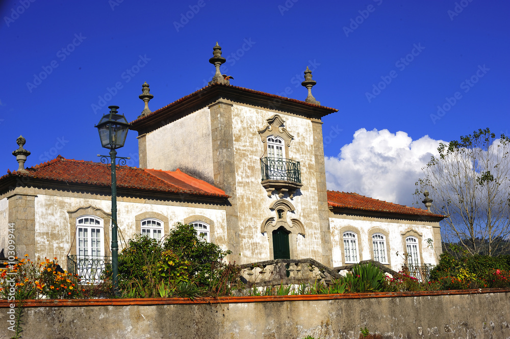 Fototapeta premium Portugal view of a typical white house