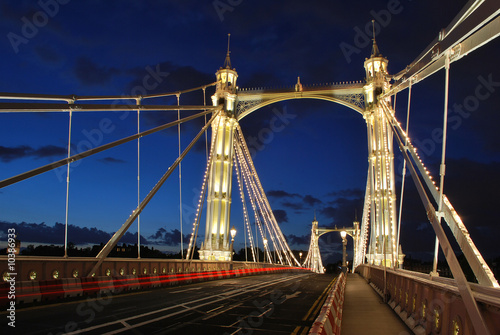 Albert Bridge at night