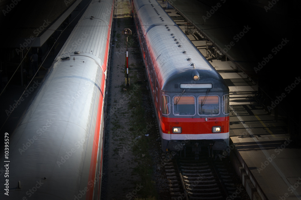 Fototapeta premium Zug im Fokus