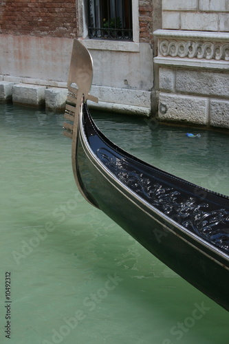 Gondole sur le grand canal à Venise © David Bleja