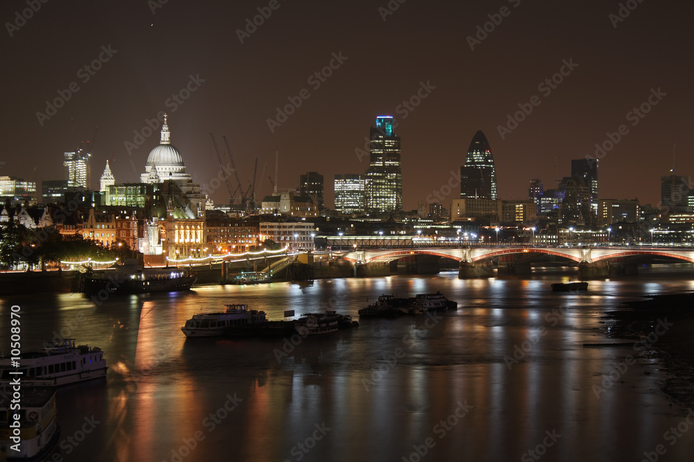 St Paul's Cathedral and Blackfriars Bridge by night