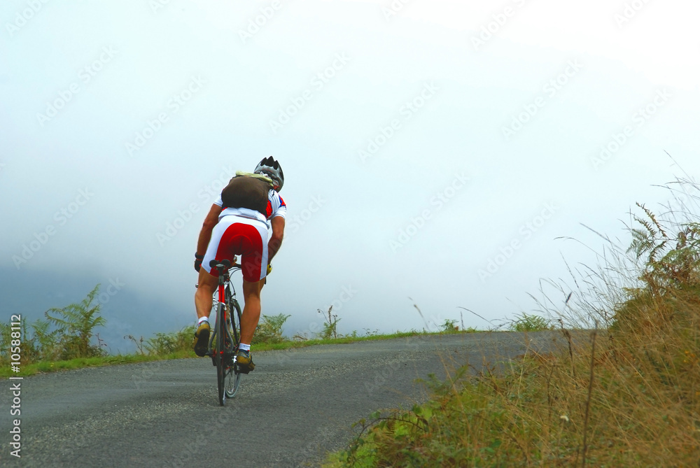 Fototapeta premium Cycliste dans l'effort