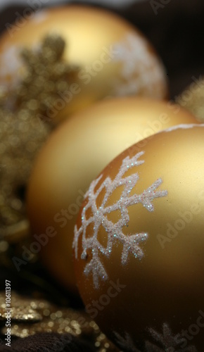 gold christmas decoration