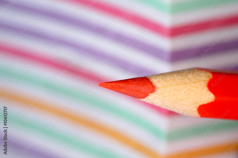 Obraz premium Notepad with pencil