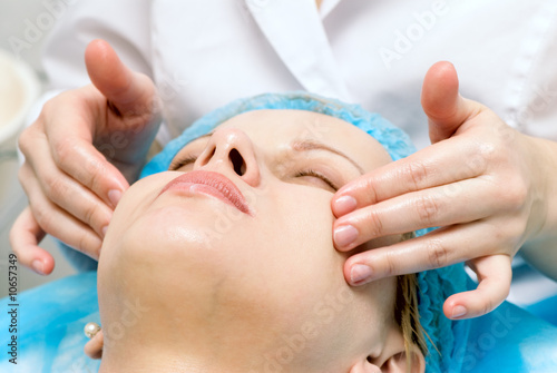recovery and facial of the woman