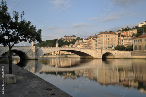 les quais de sâone à lyon
