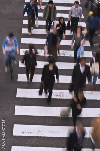 Wallpaper Mural People crossing the street Torontodigital.ca
