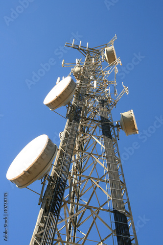 Microwave tower zoomed