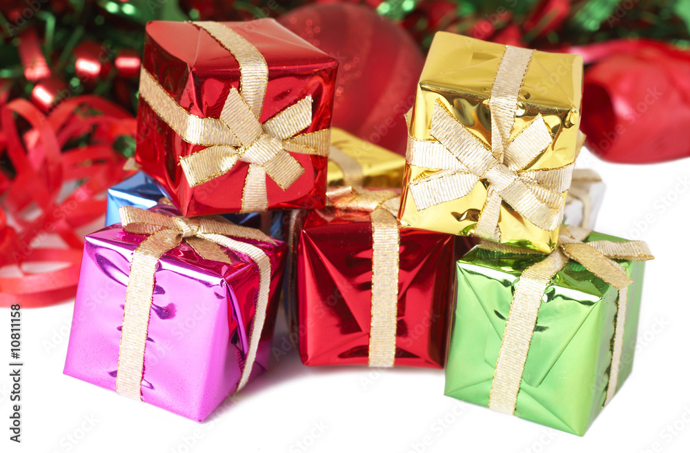 Obraz premium Stack of colorful Christmas gift boxes
