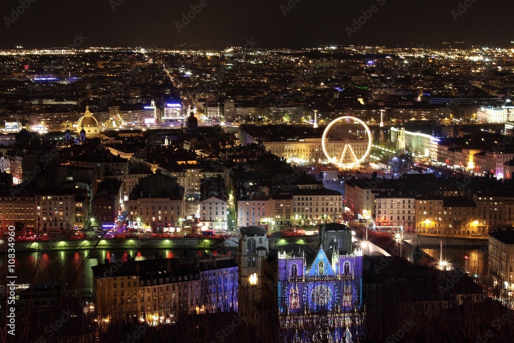 Fototapeta premium lyon by night