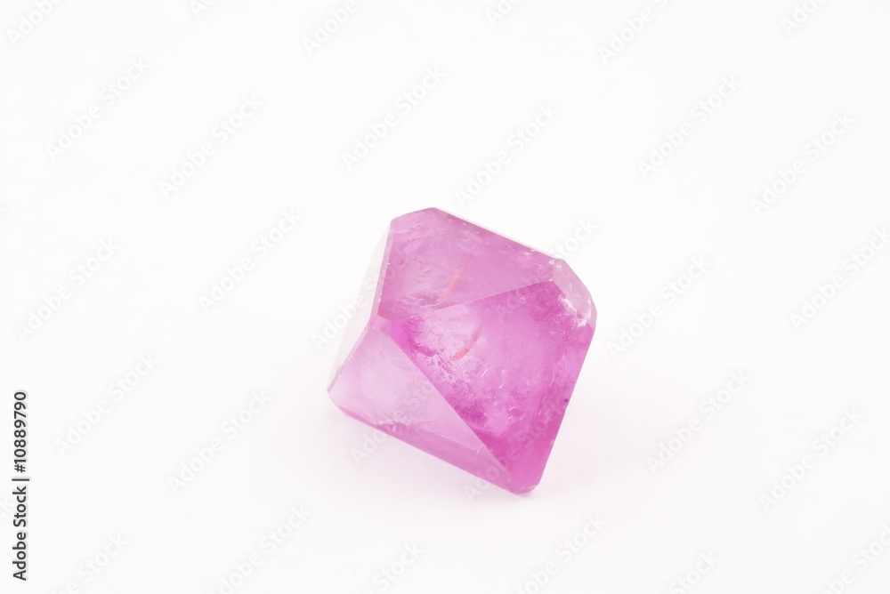 the crystal of the violet color the crystal of the violet color