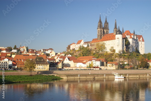 view on Miessen old town over Elbe river © Andrei Kazarov