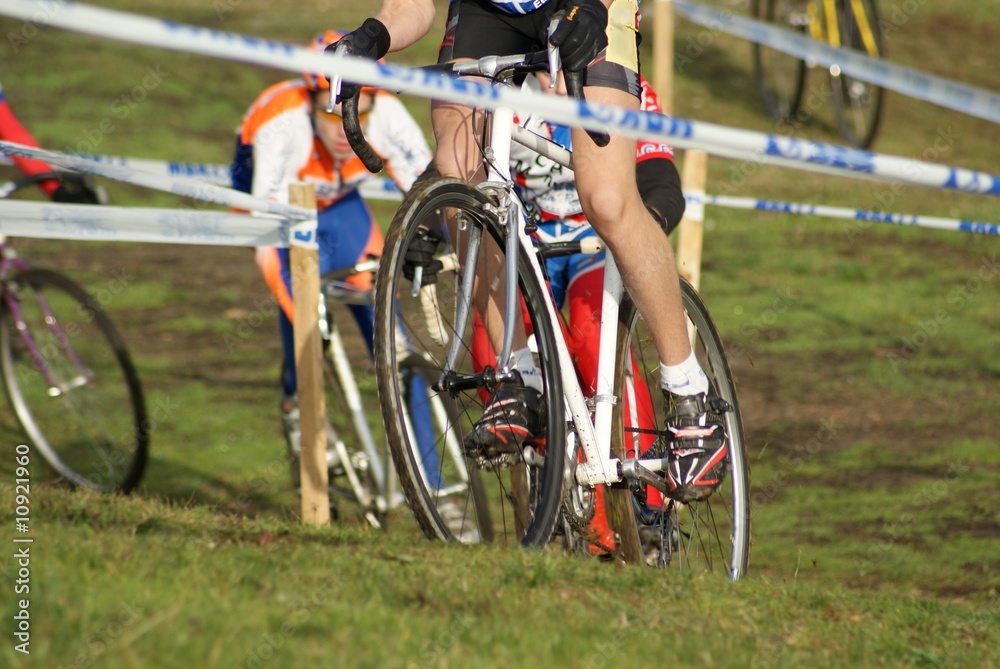 Cyclo-cross