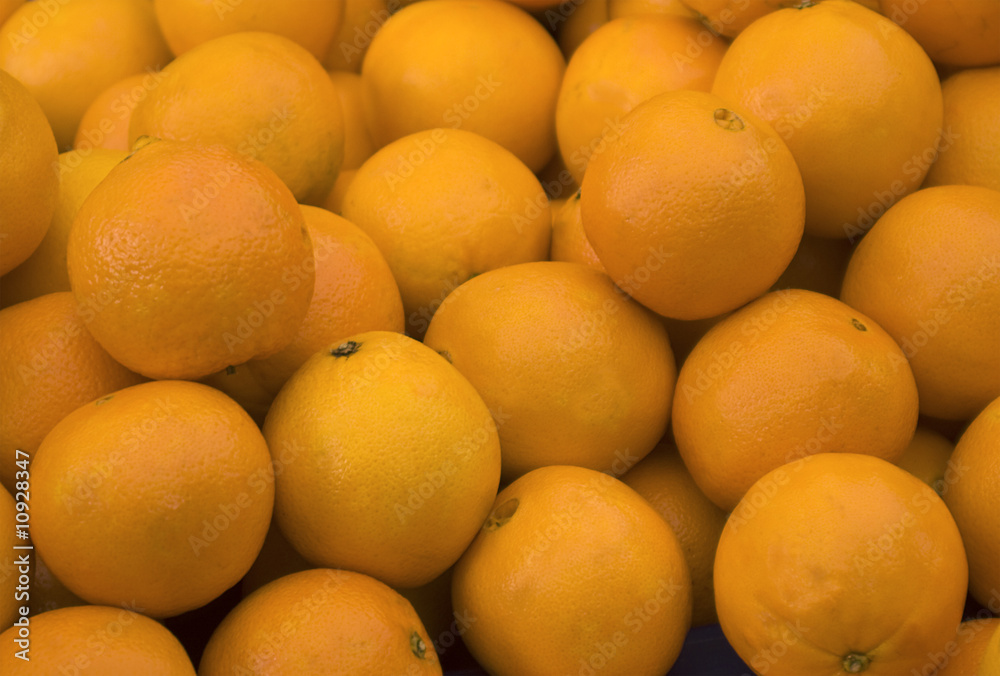 Organic oranges in the bazaar