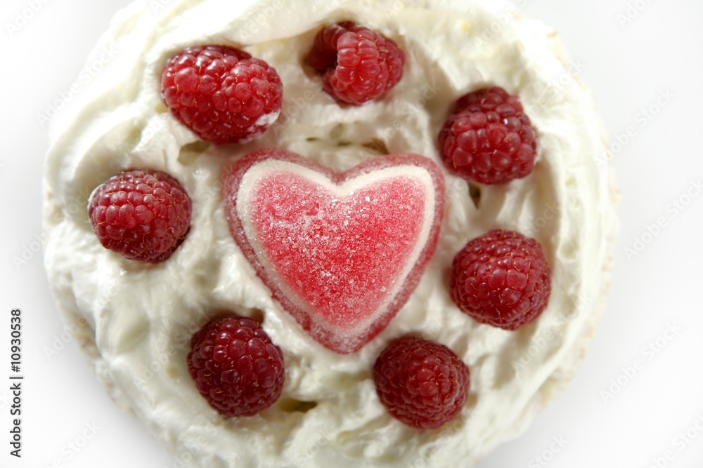 Jelly hearth cream cake with raspberries Jelly hearth cream cake with raspberries