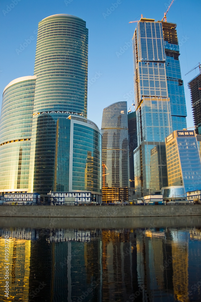 Obraz premium Skyscrapers at sunset