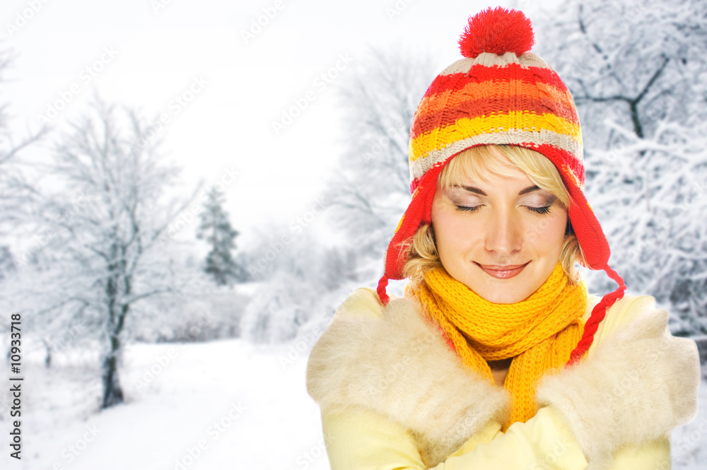 Beautiful young woman in winter clothing Beautiful young woman in winter clothing