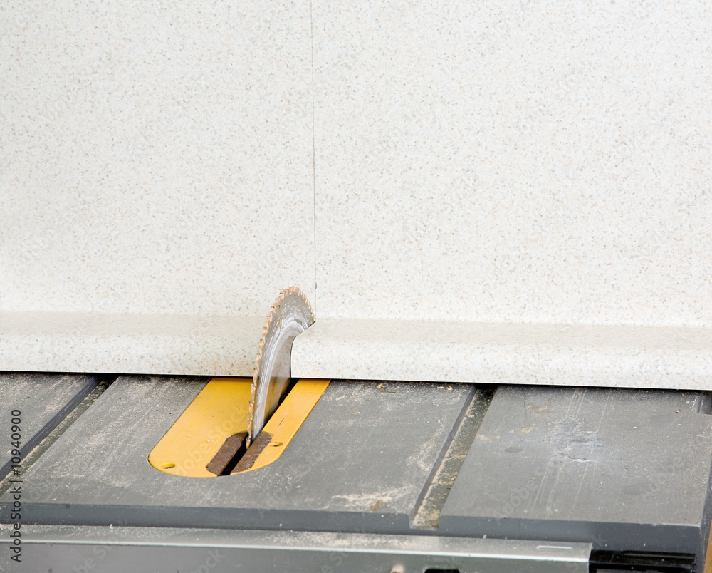 Fototapeta premium Saw Blade Cutting Laminate