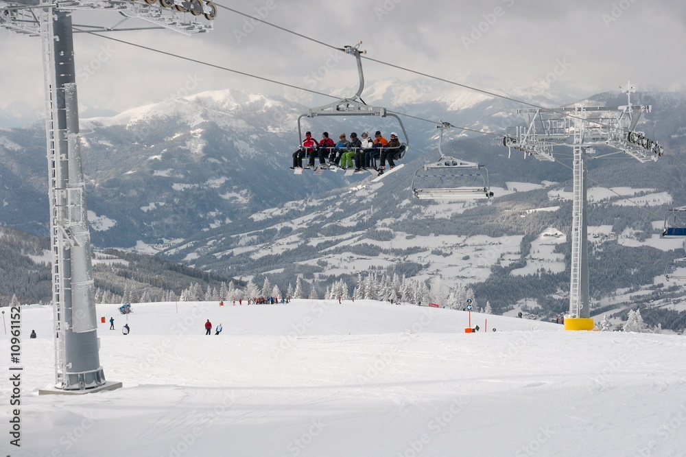 Skiing Skiing