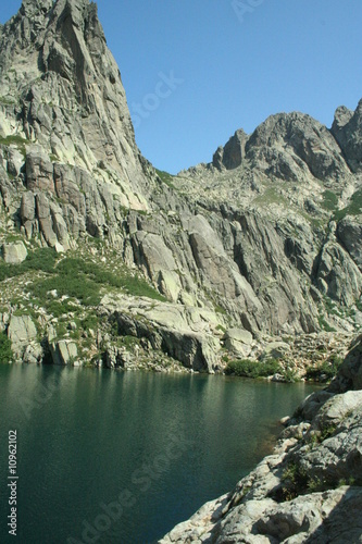 Fototapeta Naklejka Na Ścianę i Meble -  lac de montagne