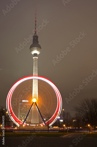 Photography Fernsehturm am Alexanderplatz in Berlin bei Nacht