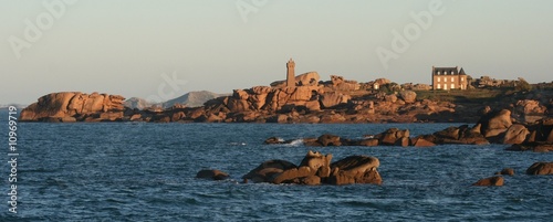Wallpaper Mural phare, bretagne, perros, ploumanach, granit, rose Torontodigital.ca