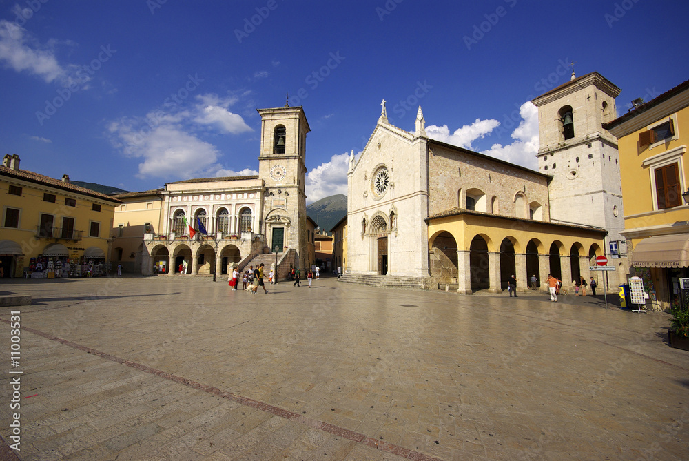 Norcia: Piazza e Basilica di San Benedetto 3