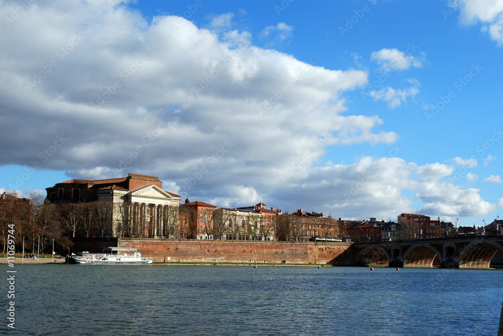 La Garonne qui passe à Toulouse