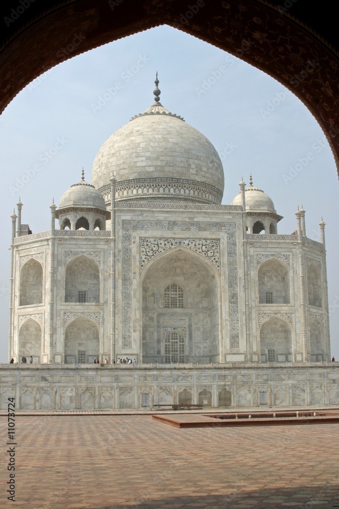 Seitenansicht vom Taj Mahal