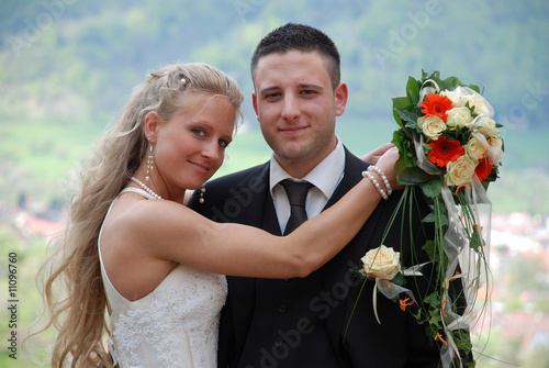 Junges Brautpaar photo