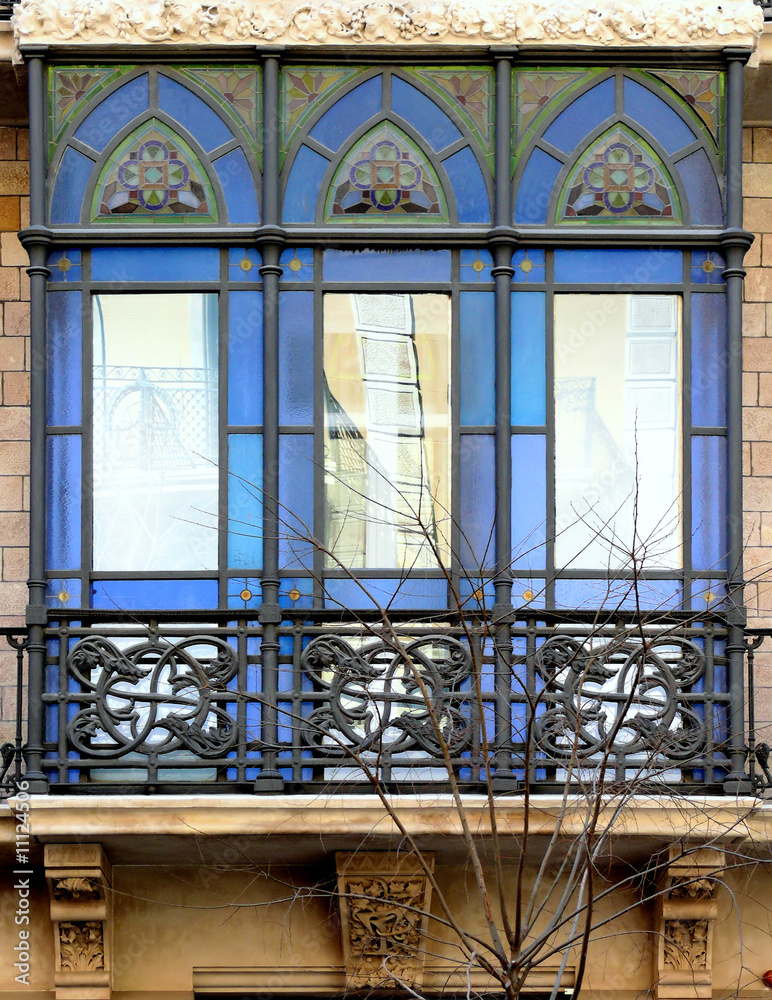 Fototapeta premium Barcelona - windows Bailèn 009 c