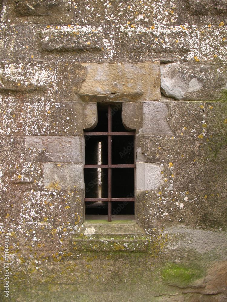 Ventana con reja Ventana con reja