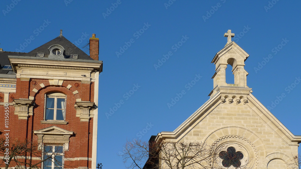 Obraz premium immeuble et église