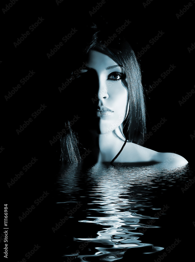Naklejka premium Gothic lady in the water