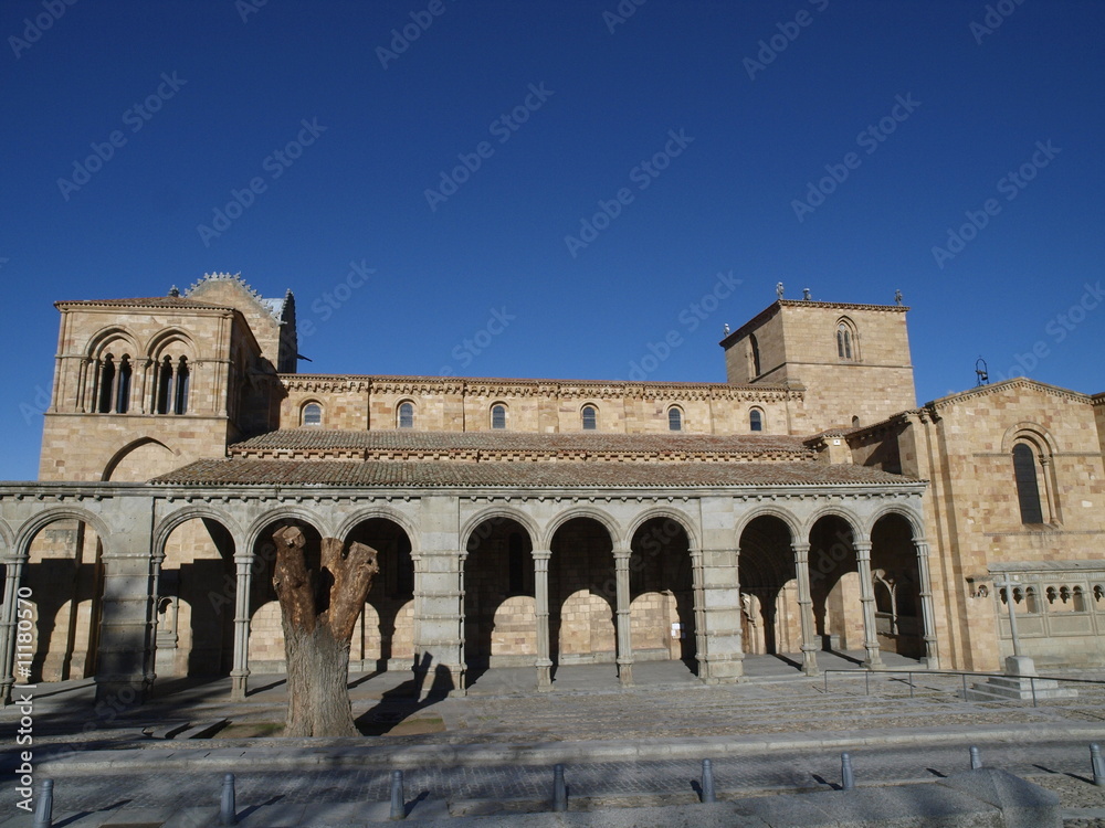 Fototapeta premium Basílica románica de San Vicente en Avila (España)