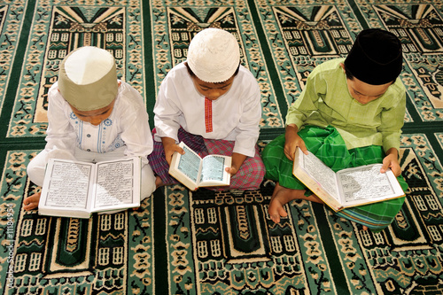 Islam, Childre Reading Koran