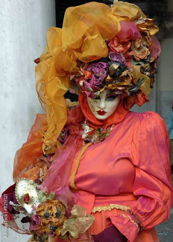 Fototapeta Naklejka Na Ścianę i Meble -  Venice carnival. Mask on the street
